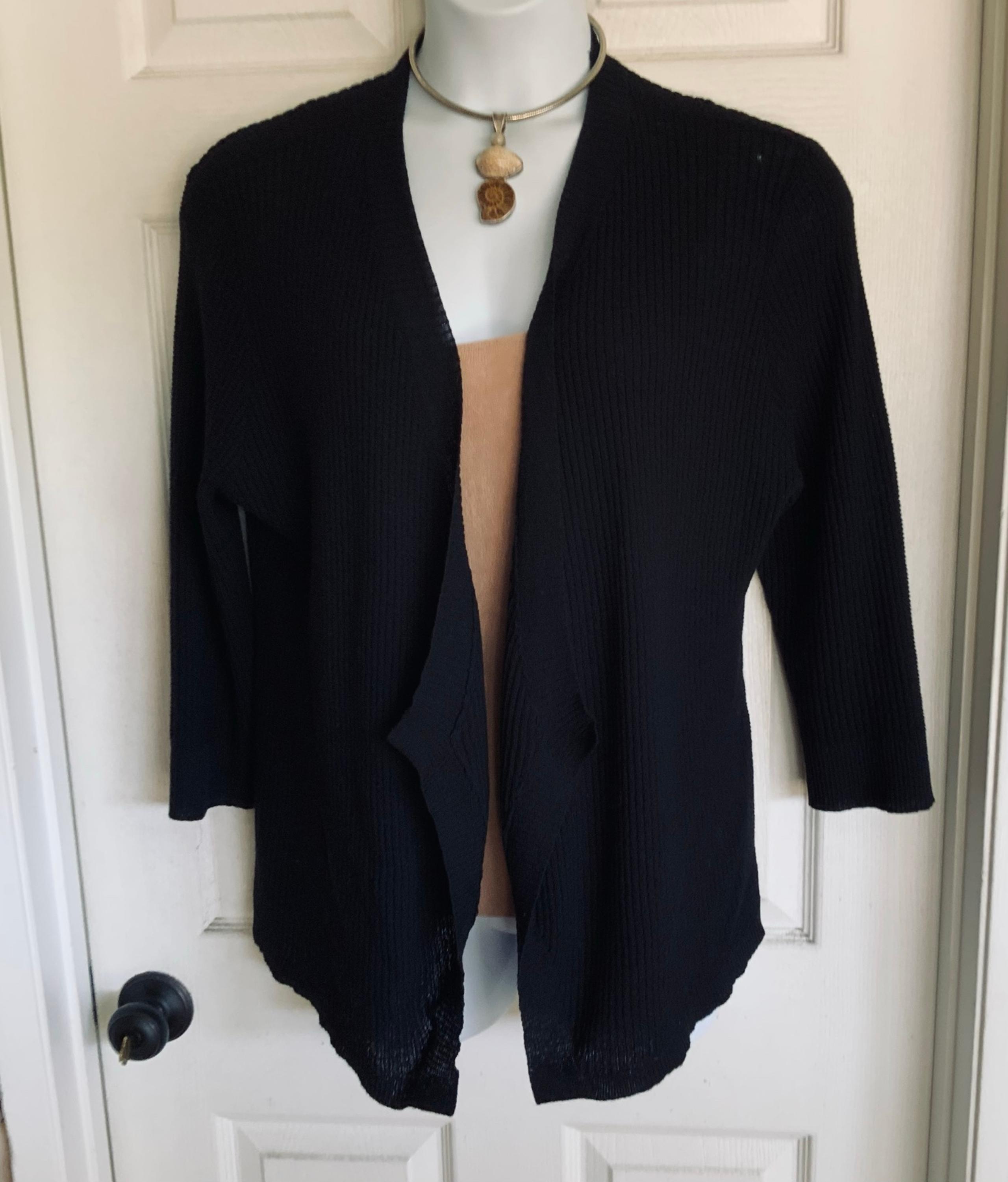 EILLEN FISHER 100% wool lightweight Cardigan