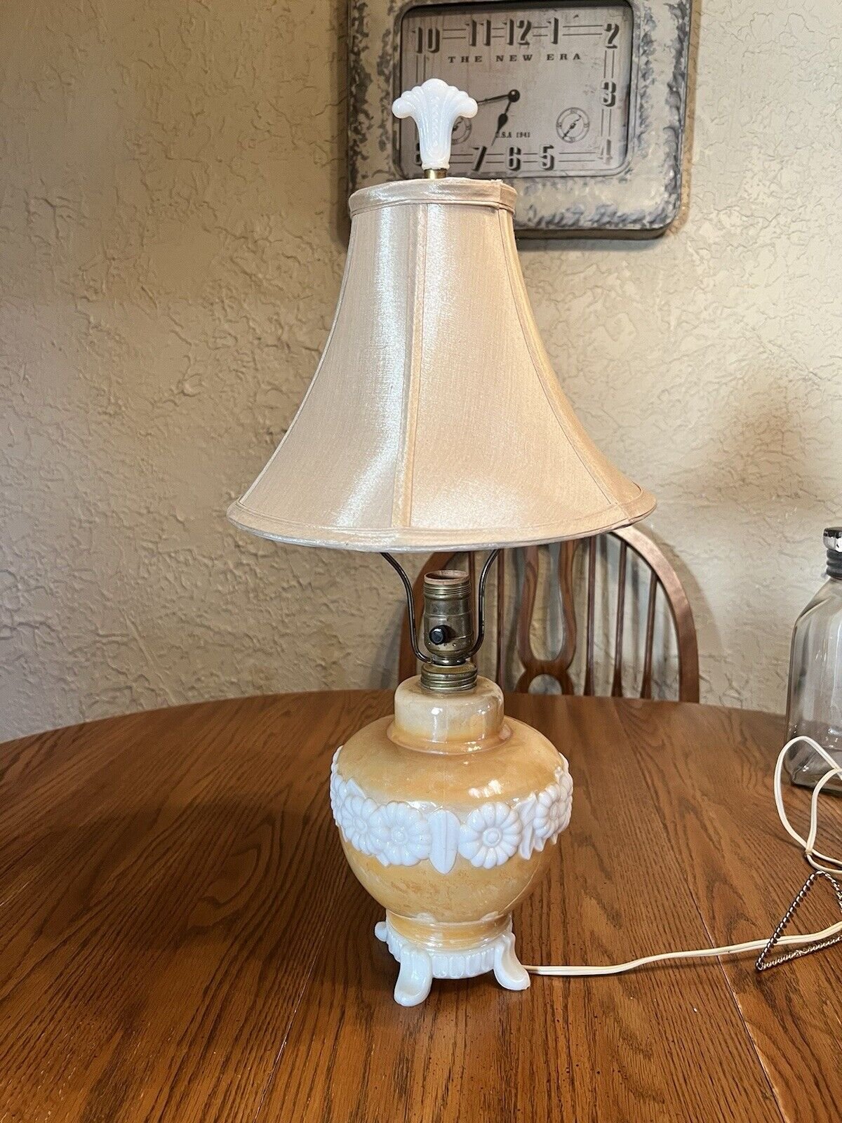 Vintage Aladdin Alacite Table Lamp Electric Cognac Camel Original Finial