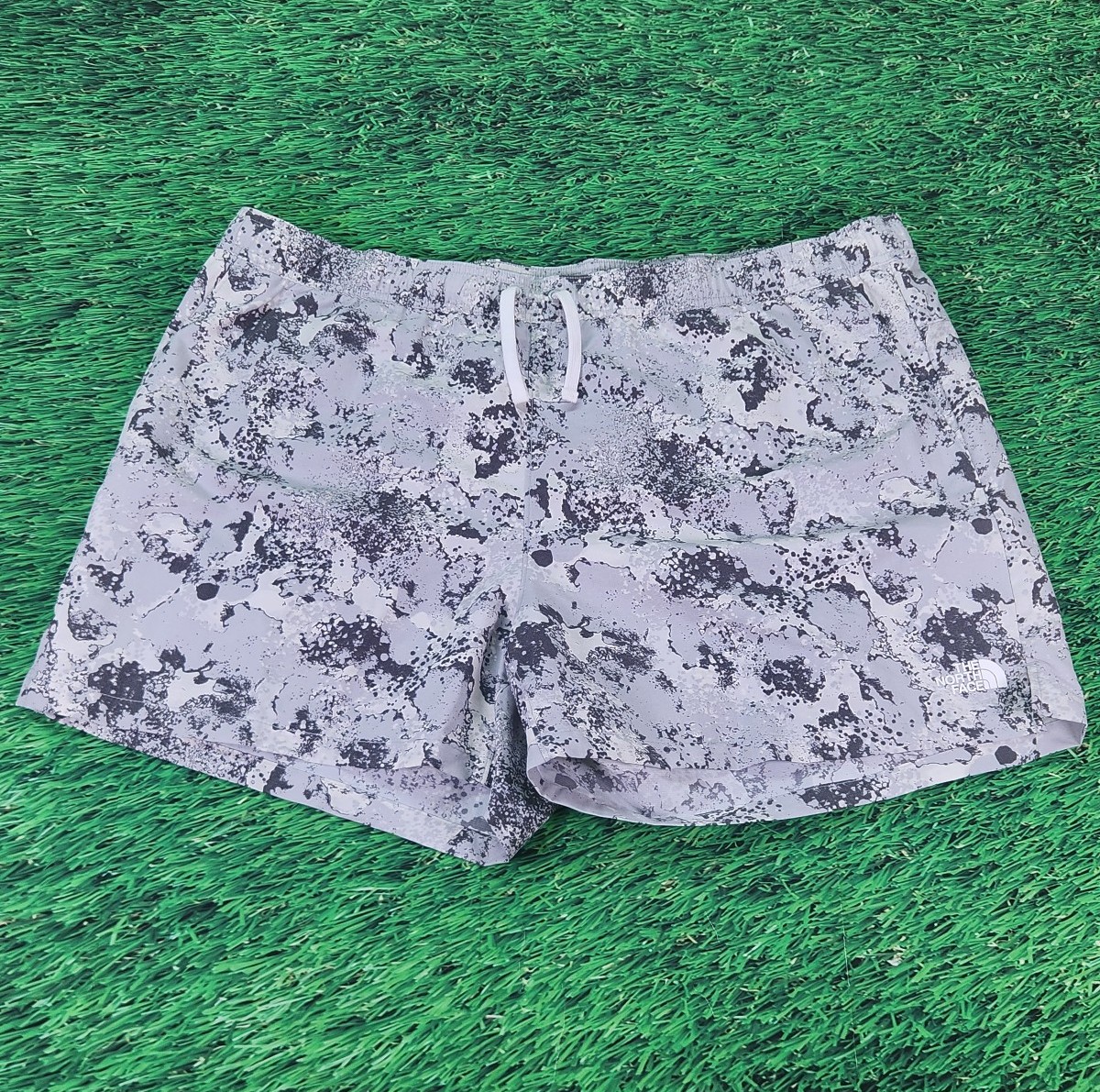 NWT The North Face Men Action Short 2.0 FlashDry High Rise Grey Camouflage XXL
