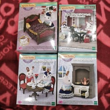 Sylvanian Families Town Series 4-Piece Set: Bed, Table, Kitchen