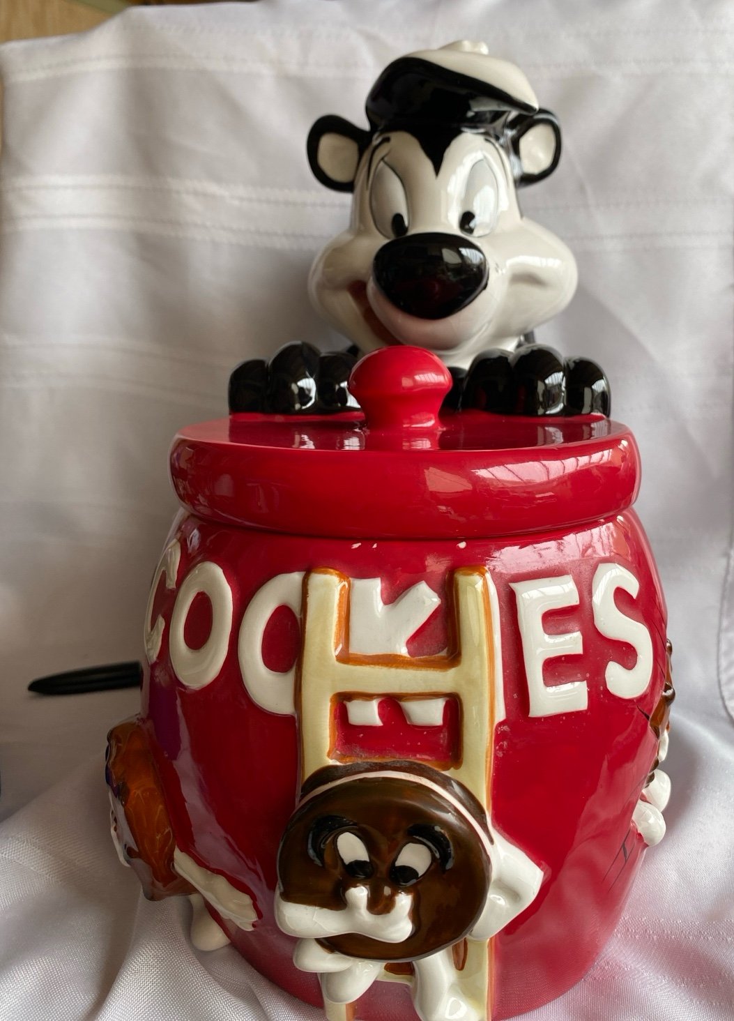 Vintage cookie jar