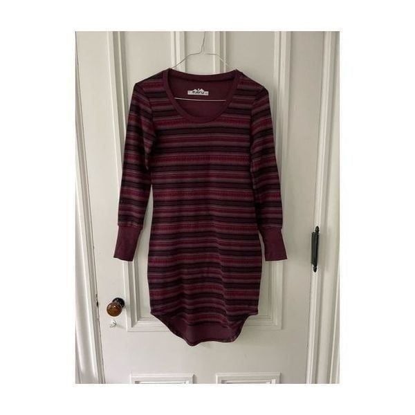 Kavu maroon and black pattern fleece long sleeve sweater dress XS