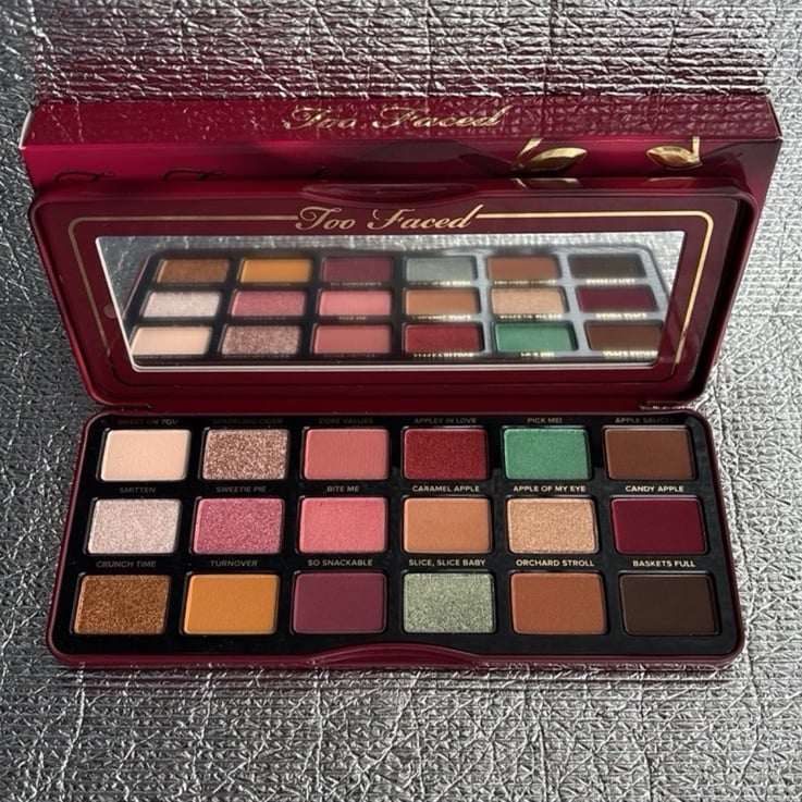 New Too Faced Apple in love palette