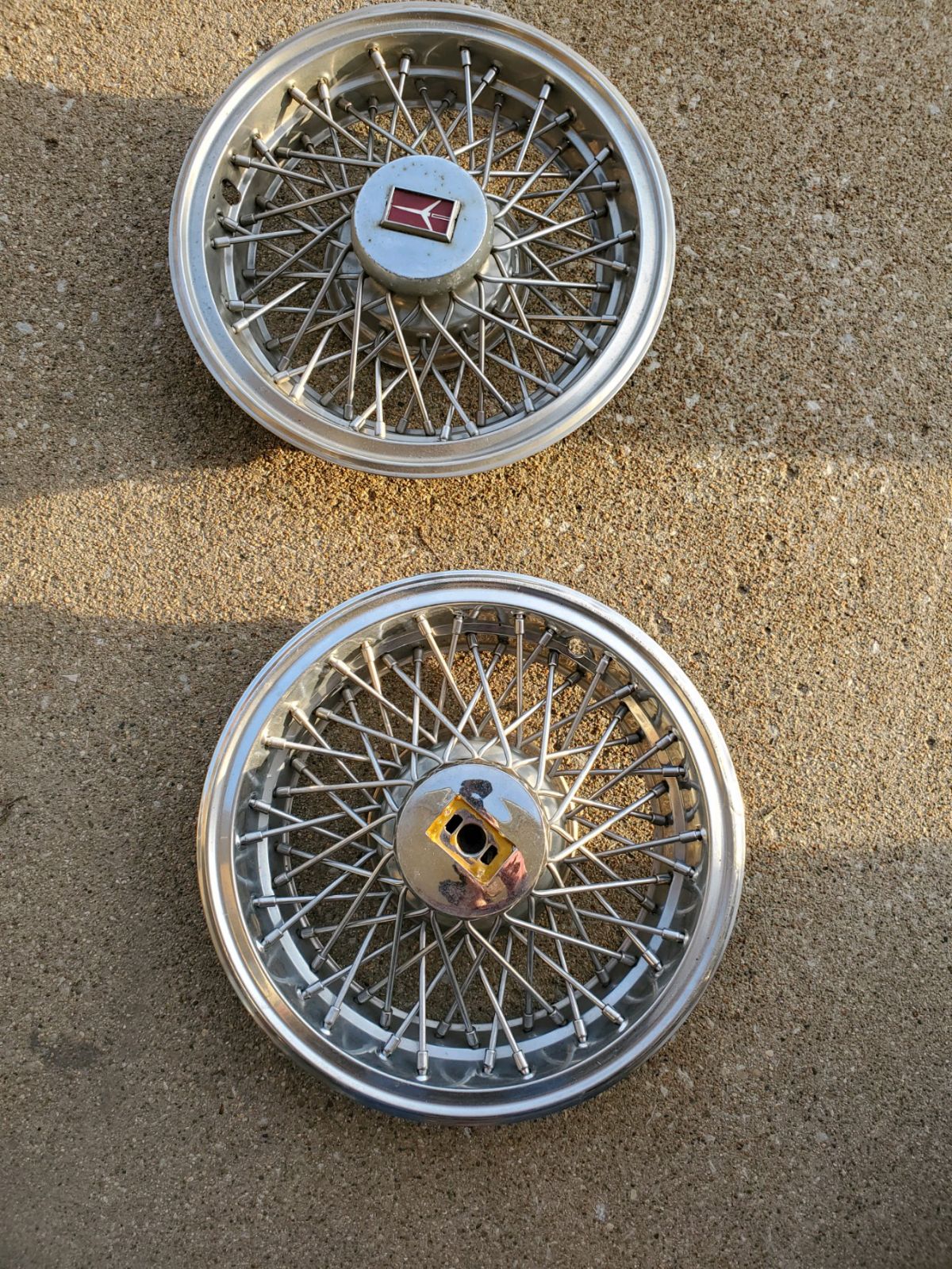 2-14 Oldsmobile cutlass wire hubcaps
