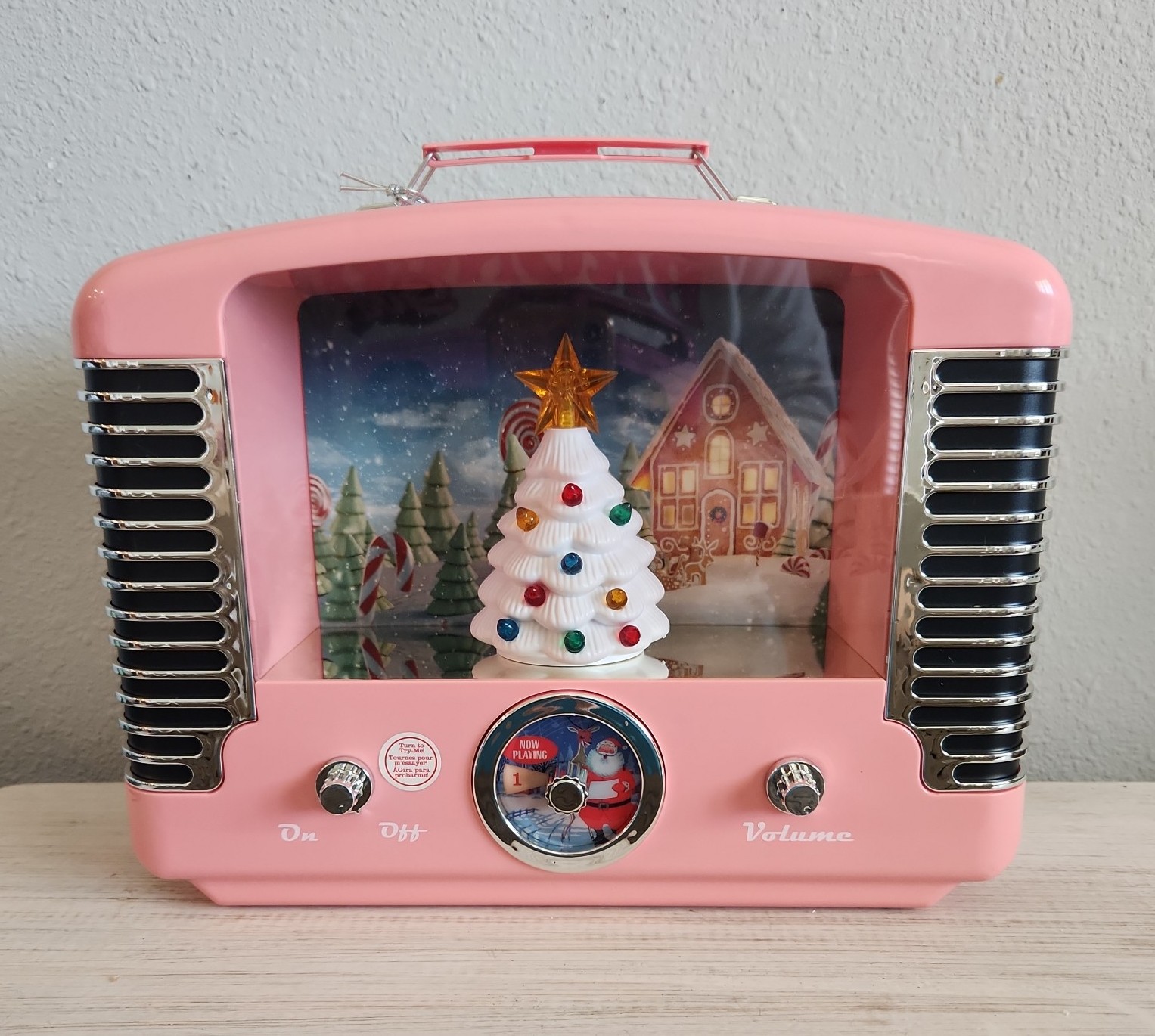 Mr. Christmas Nostalgic light up Radio