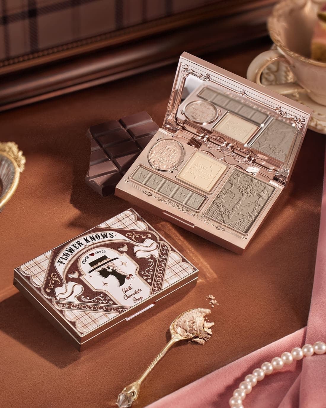 Flower Knows Chocolate Wonder-Shop Highlighter & Contour