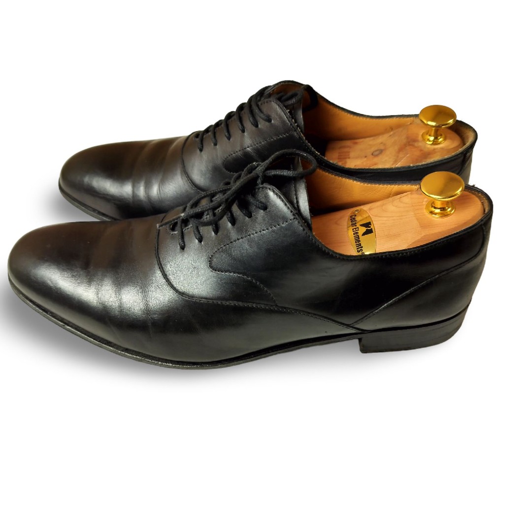 Authentic Men's Valentino Garavani Black Leather Oxfords. Size 43.5 (US 10.5)