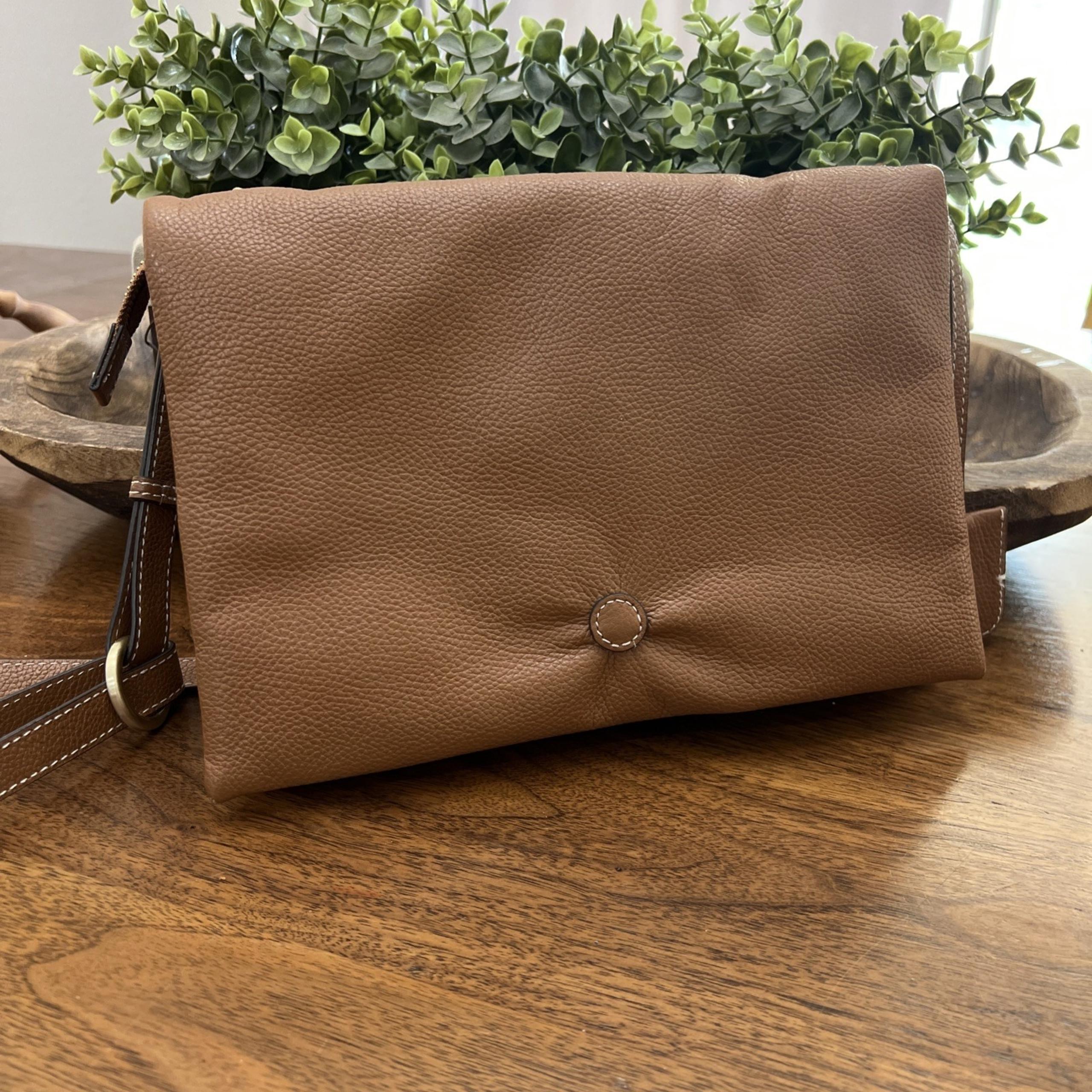 J. Jill Cognac Tan 100% Leather Crossbody Purse Many Pockets Pebbled Leather EXC