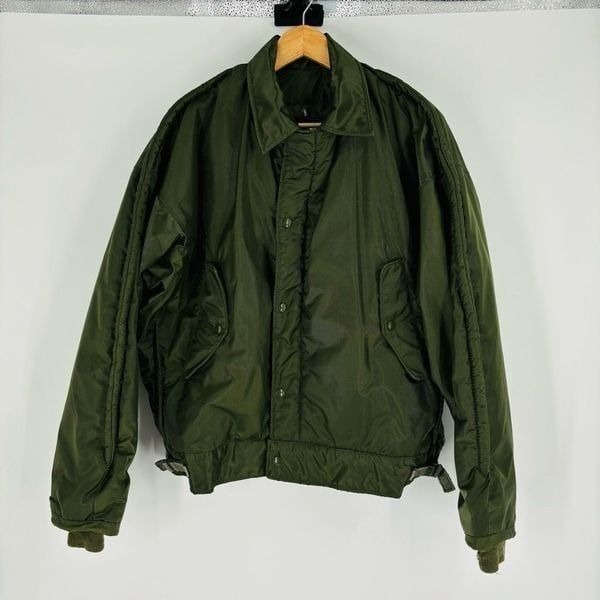 Vintage 1967 Insulated Military Bomber Jacket Green Large Extreme Cold Weather