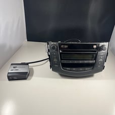 Toyota RAV4 JBL Radio 6 CD Player- Model 86120-42181 Untested
