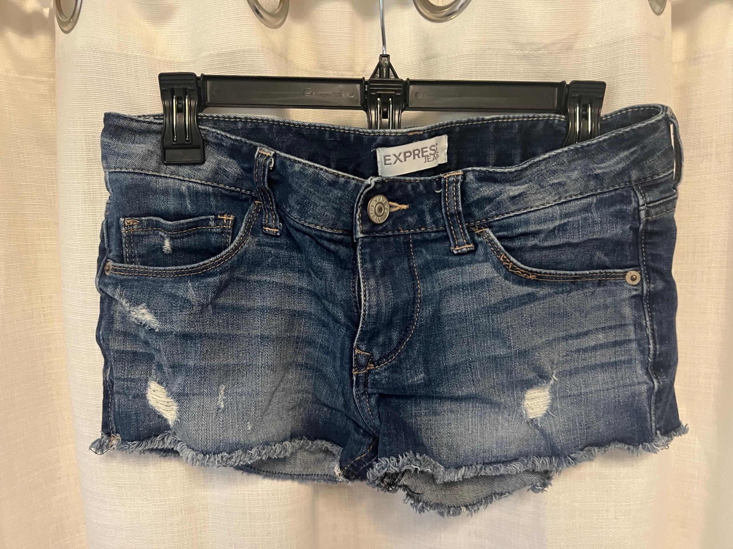 Shorts Express Jean Shorts Women’s Size 4
