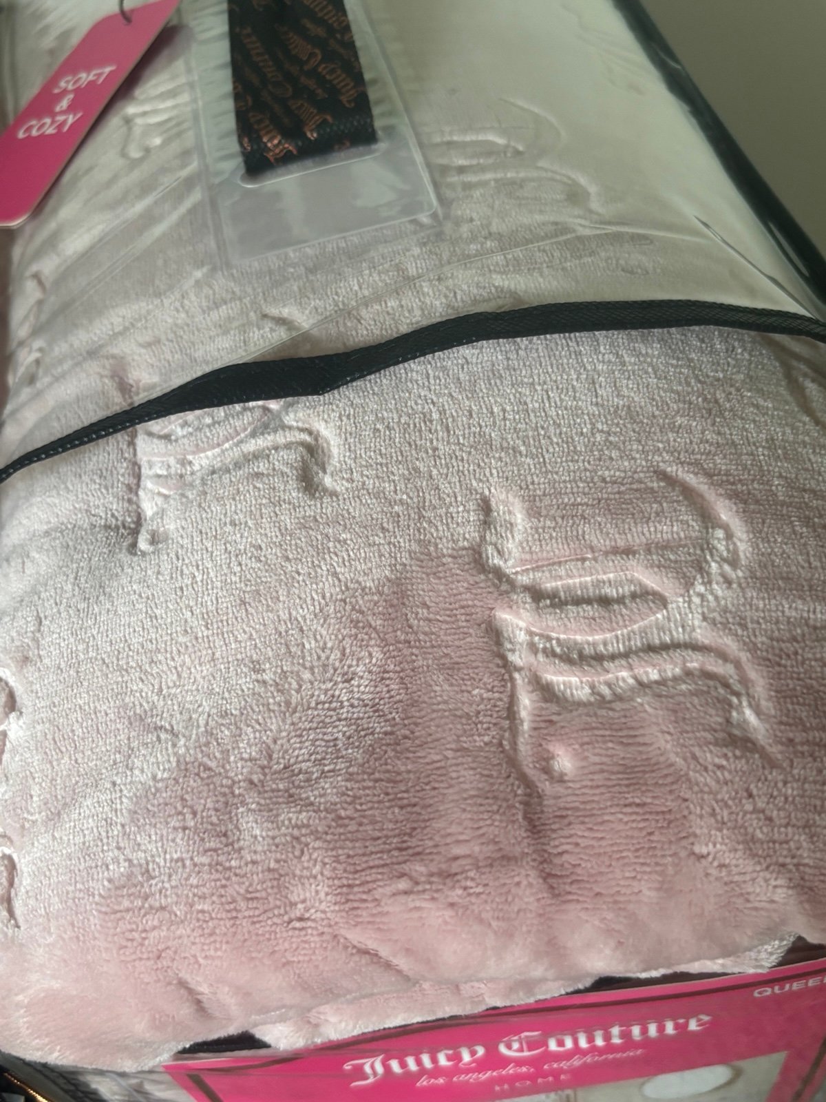 JUICY COUTURE PINK BLUSH VELOUR LOGO 4 PC COMFORTER QUEEN NEW