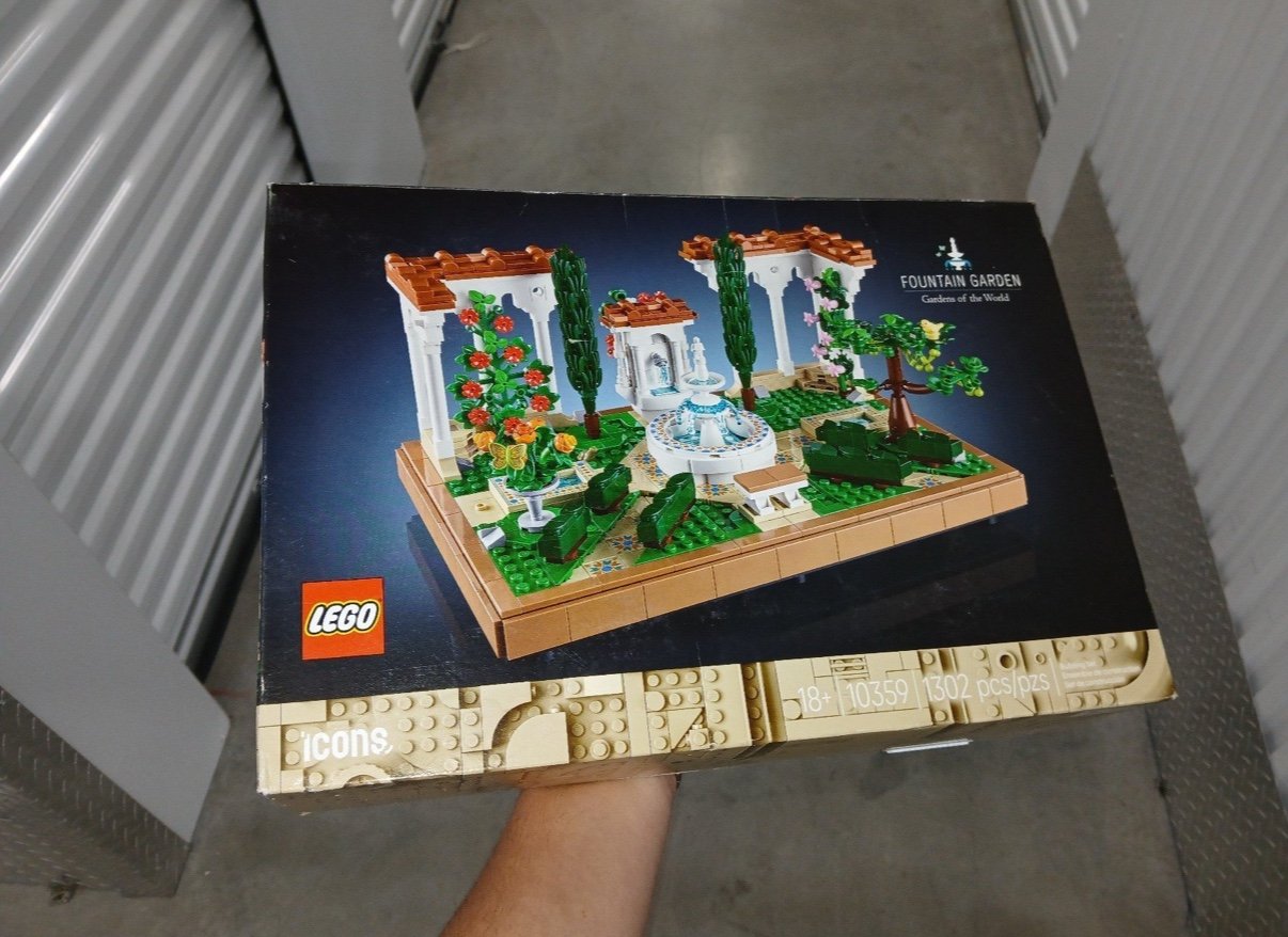 New In Box LEGO Icons Gardens Of The World Fountain Garden (10359) 1,302pcs
