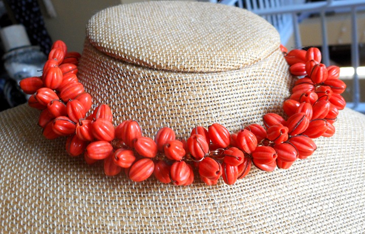 ANTIQUE ORANGE CORAL POURED GLASS WIRED NECKLACE