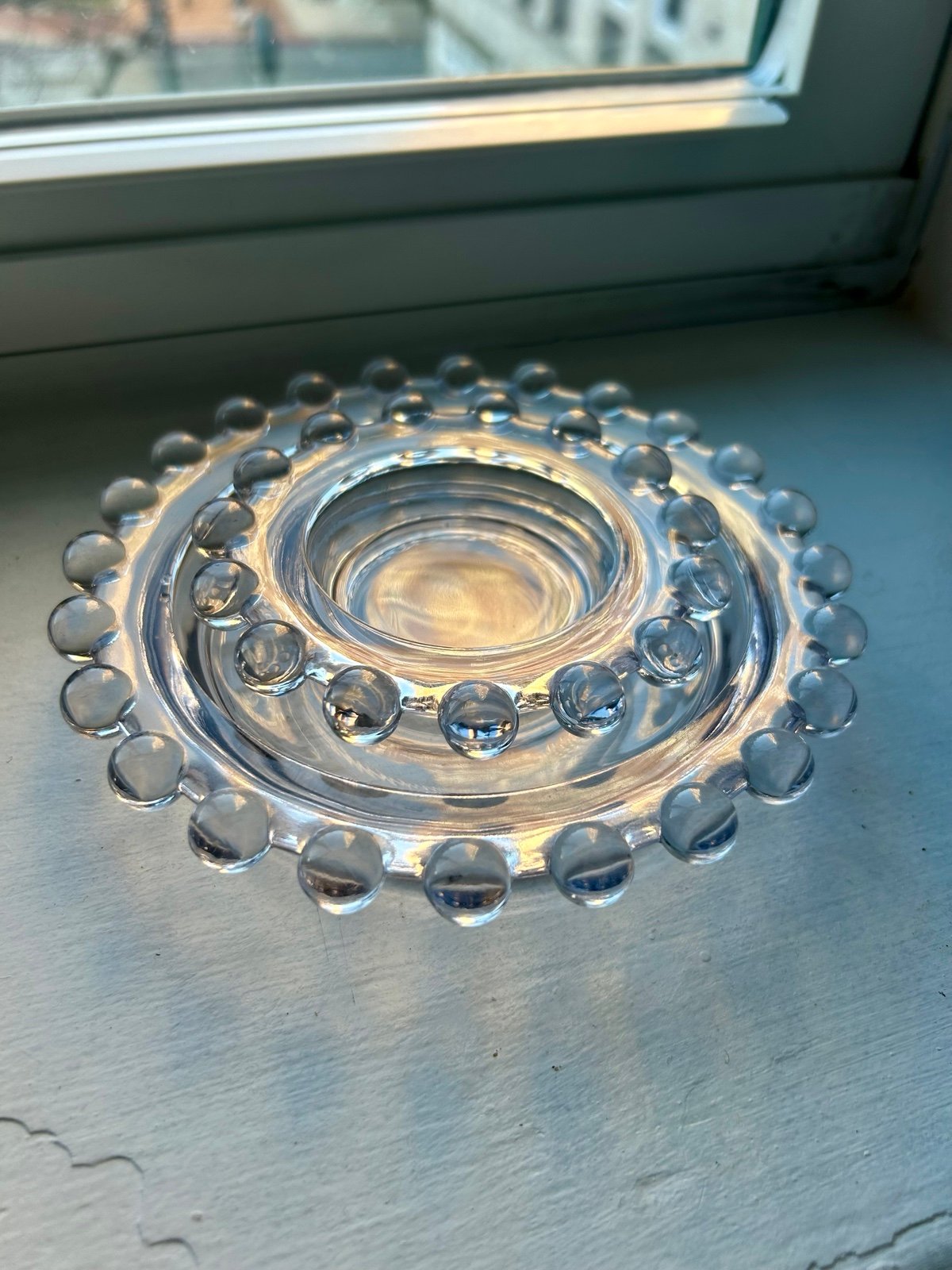 Lilac glass nesting dishes