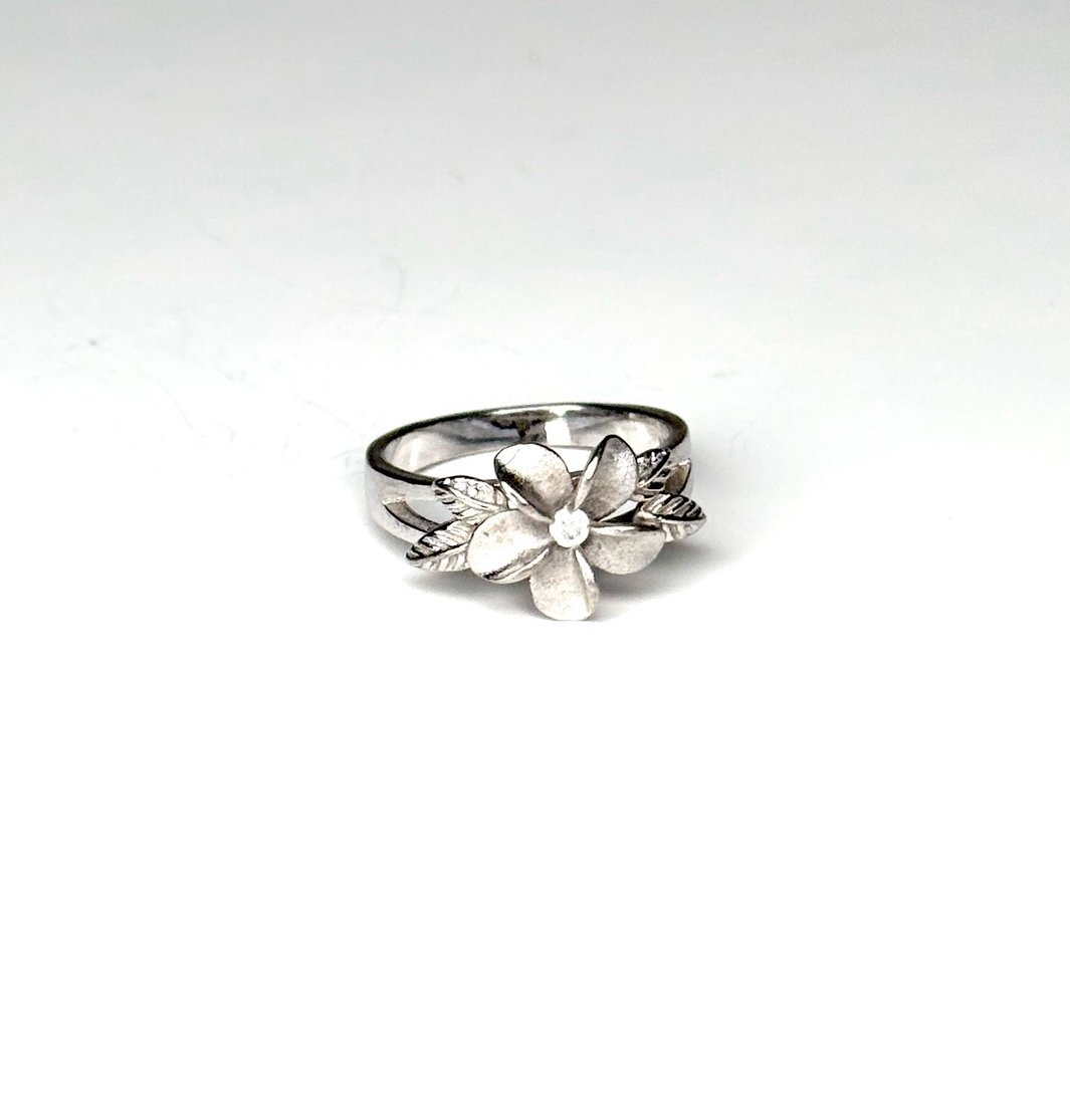 925 Sterting Silver CZ w/Maile Leaf Hawaiian Flower Ring