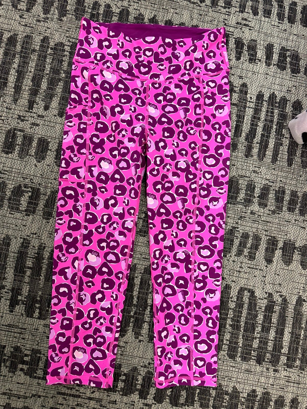Lilly Pulitzer Luxletic High Rise Weekender Leggings Don’t Be A Cheetah