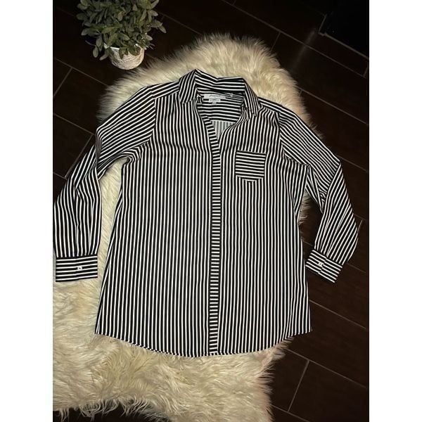 Foxcroft black/white Non-Iron Striped Shirt sz 12