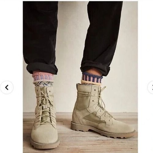 SOREL Men's Caribou OTM Waterproof Boots in Laurel Leaf/Silver Sage Size 10 NWB