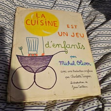 La cuisine est un jeu Cookbook first edition