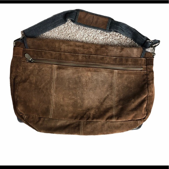 WILSON’S LEATHER Brown Leather Messenger