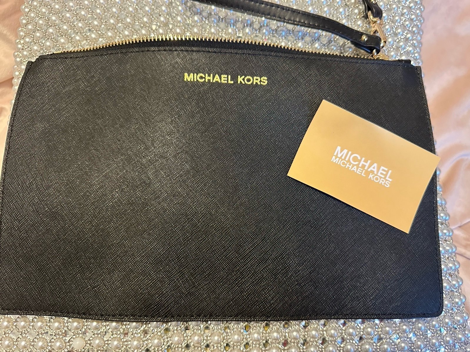 BRAND NEW MICHAEL KORS LARGE ZIP CLUTCH MK LOGO