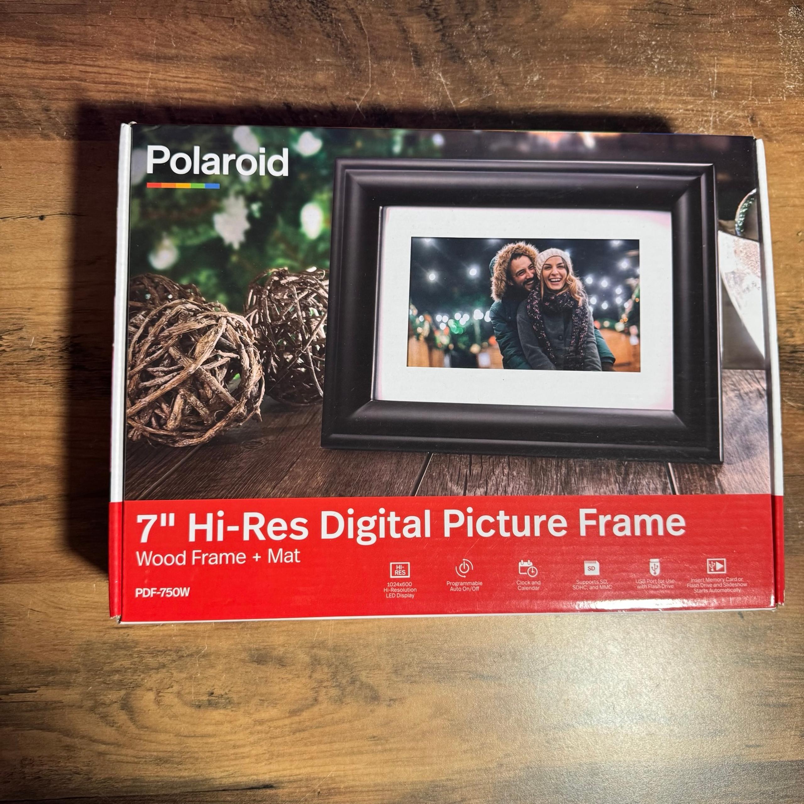 Polaroid 7" Hi-Res Digital Picture Frame Wood with Mat PDF-750W Black New Sealed