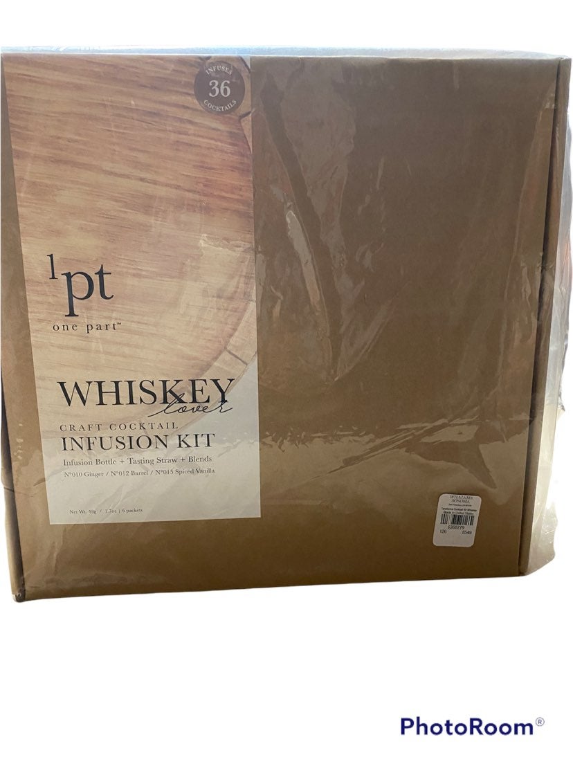 New in Box Williams-Sonoma Whiskey Infusion Kit