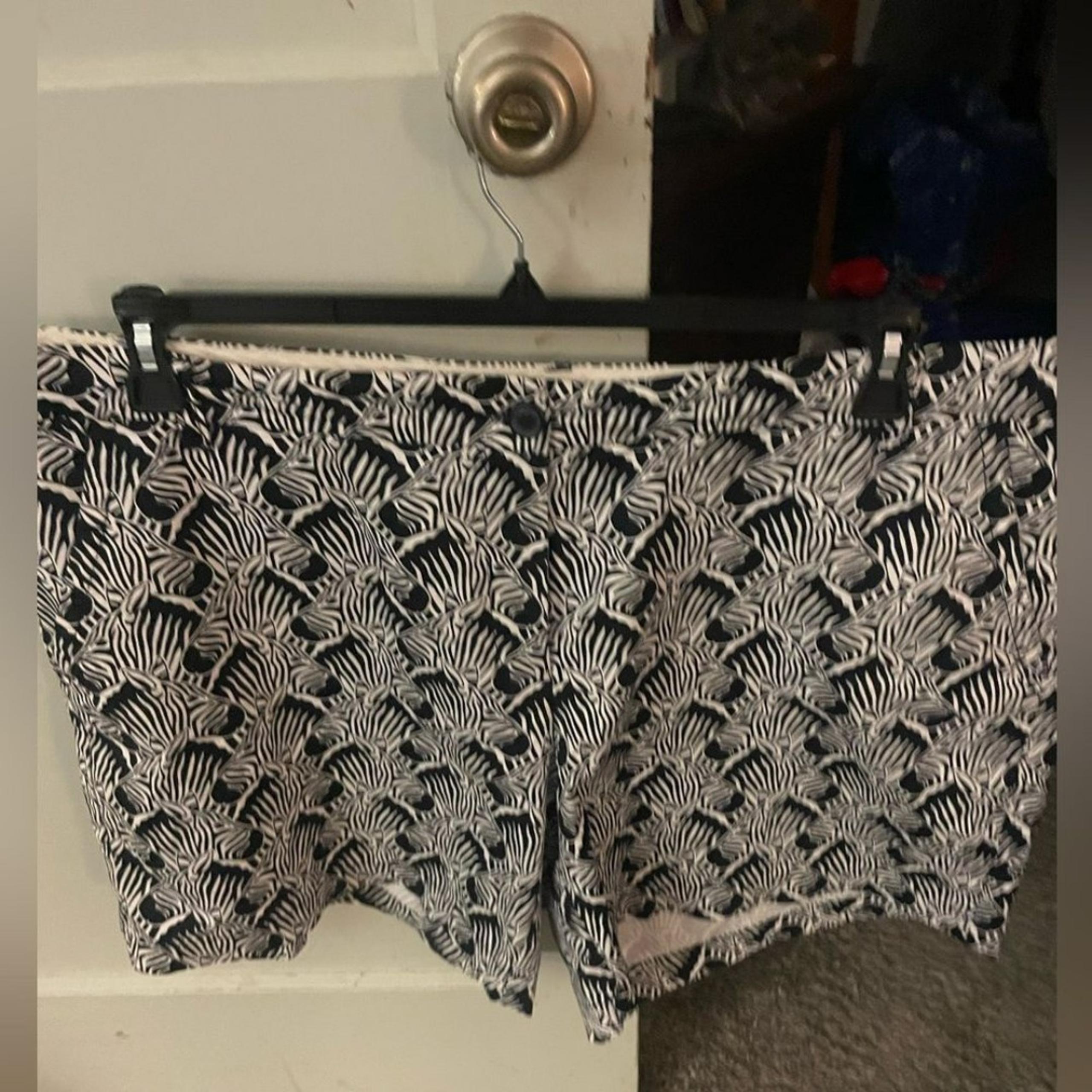 Women’s plus size shorts size 20 brand is Crown and Ivy