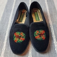 BASIC EDITIONS Christmas Wreath Loafers