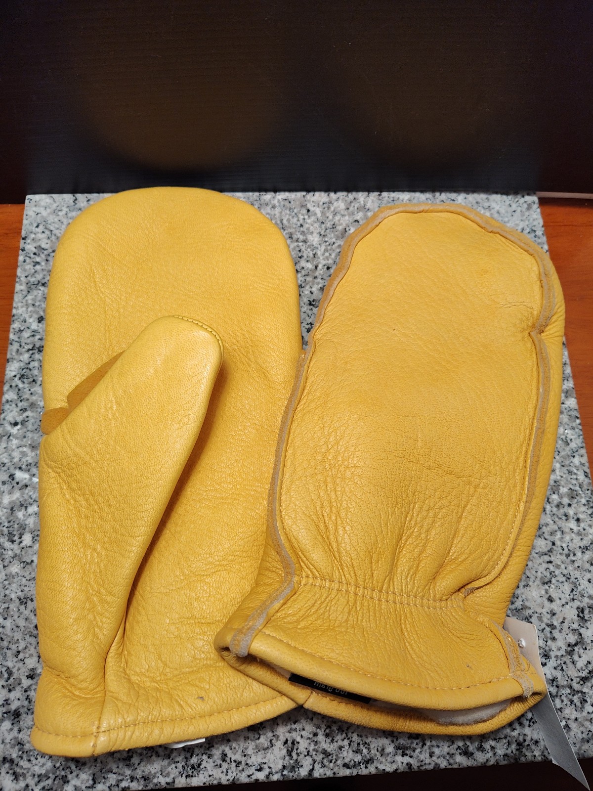 Men's Elkskin Chopper Mitten. 100 Gram Thinsulate Lined. NEW. 3x Large Size that
