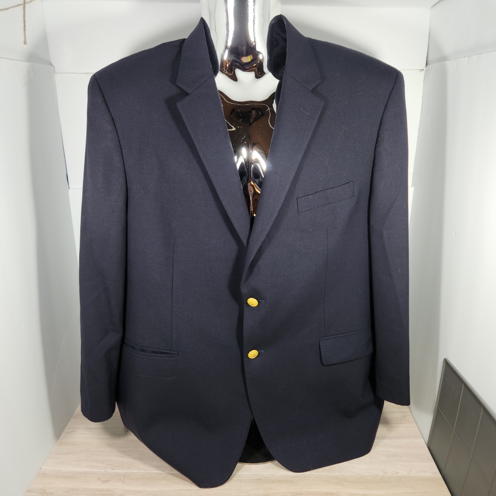 Jos A Bank Men's Blazer Sport Coat Jacket 46 Reg Dark Navy 100% Wool 2 Button