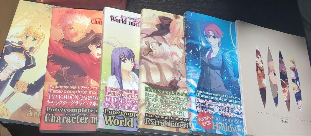 Fate/Complete Material Ⅰ〜Ⅴ + Case and That Book