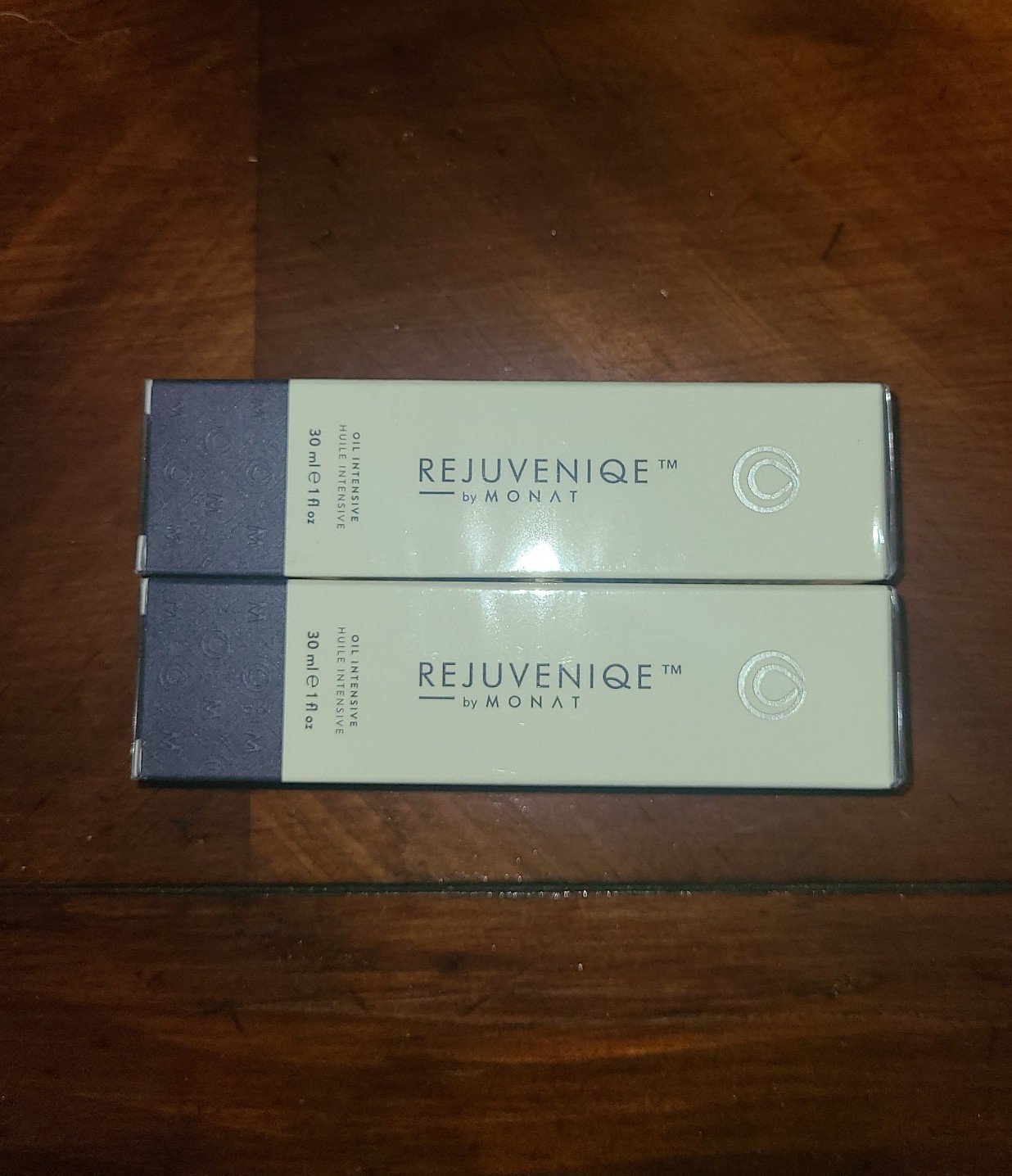Monat rejuvenique oil