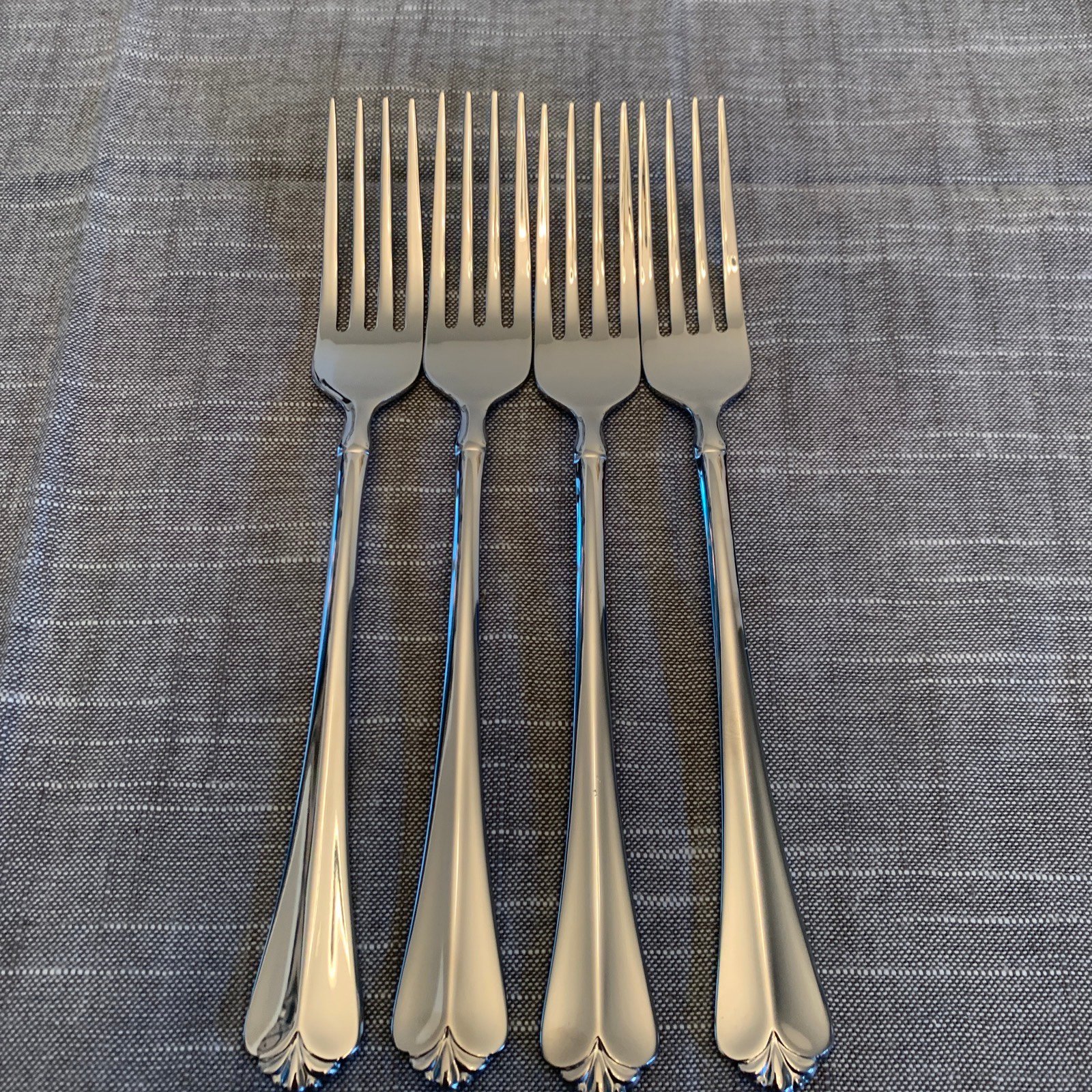 Oneida Juilliard Julliard Dinner Forks 8 18/10 Stainless Steel New Set of 4