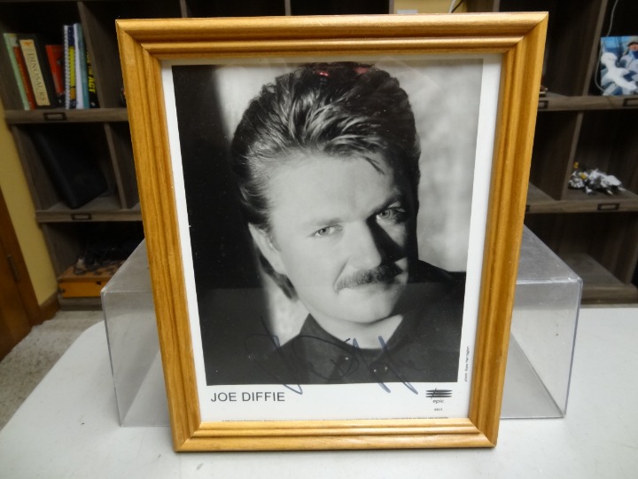 JOE DIFFIE SIGNED AUTOGRAPHED PROMO PHOTO 8 X 10 EPIC