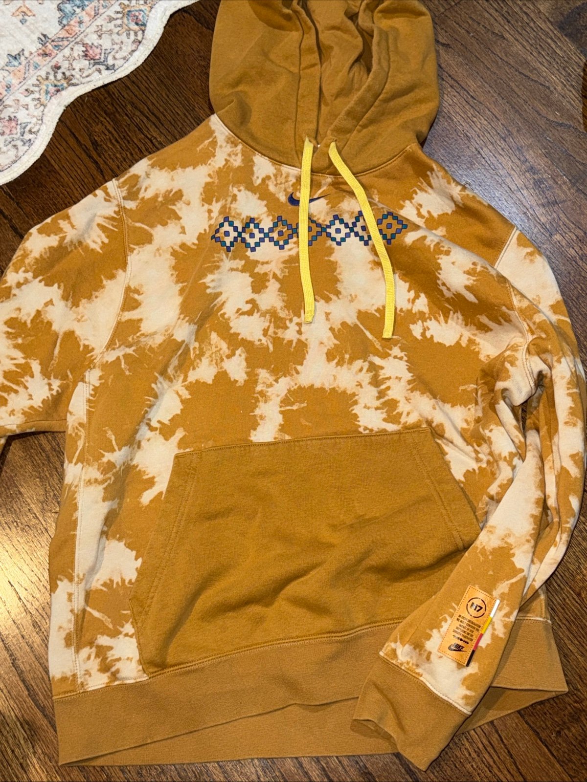 Nike Sportswear Men's N7 Club Fleece Pullover Hoodie Wheat DO5071 Size Large