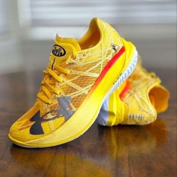 Under Armour Flow Velociti Elite 2 'Sreetracer Taxi' Yellow Women's 9.5 3028107