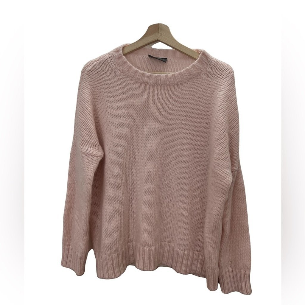 EUC Wooden Ships Light Pink Slouchy Crewneck Size Small / Medium