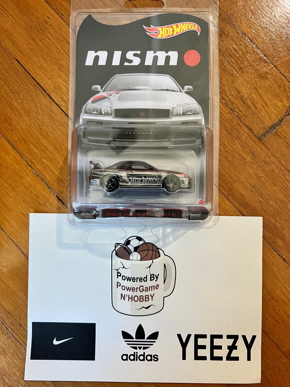 MATTEL Hotwheels Nissan Skyline GT-R BNR34