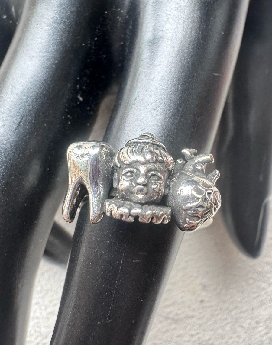 925 Clown heart teeth ring dark retro style