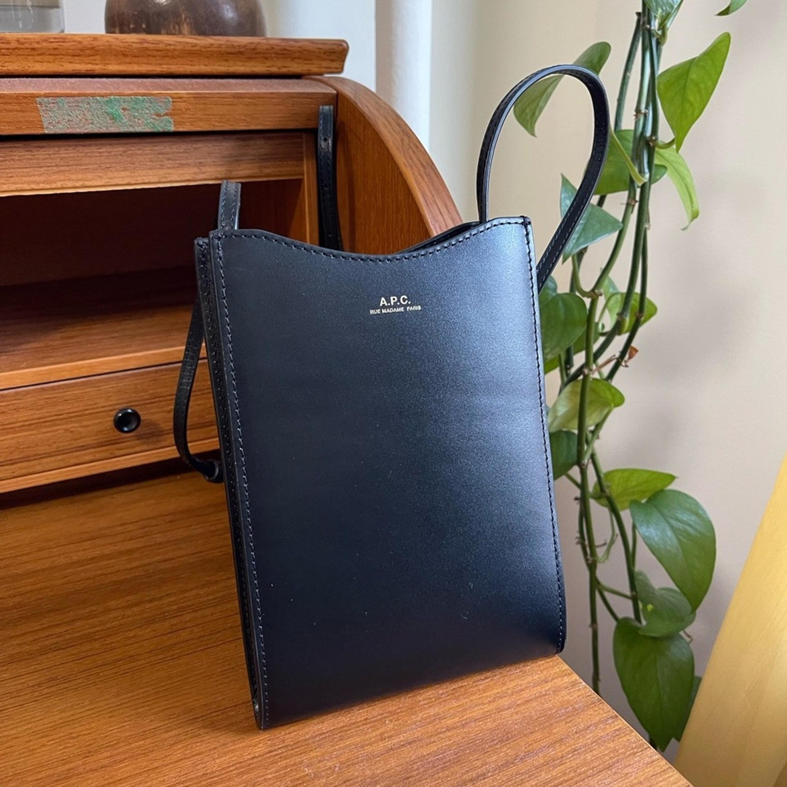 NWOT A.P.C Jamie neck pouch