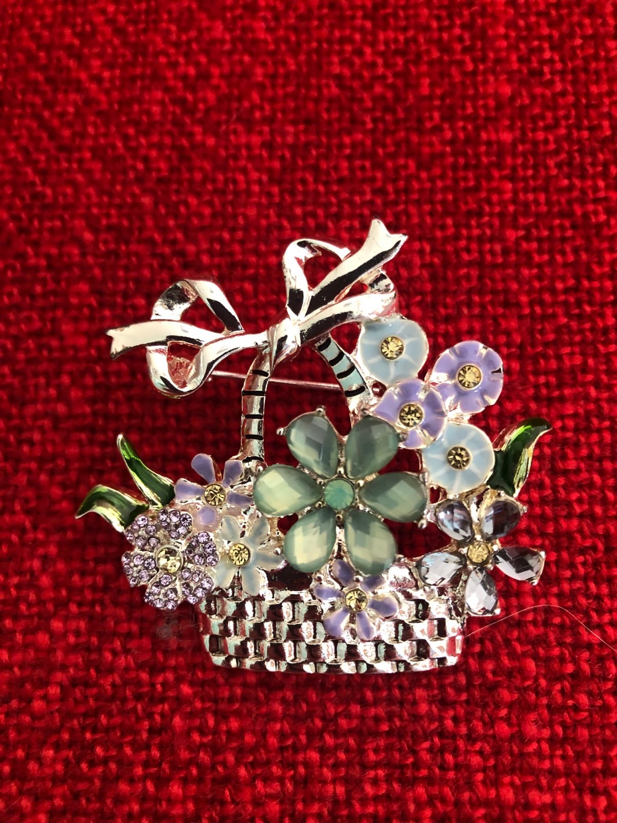Brooch For Spring Mother’s Day Basket with flowers