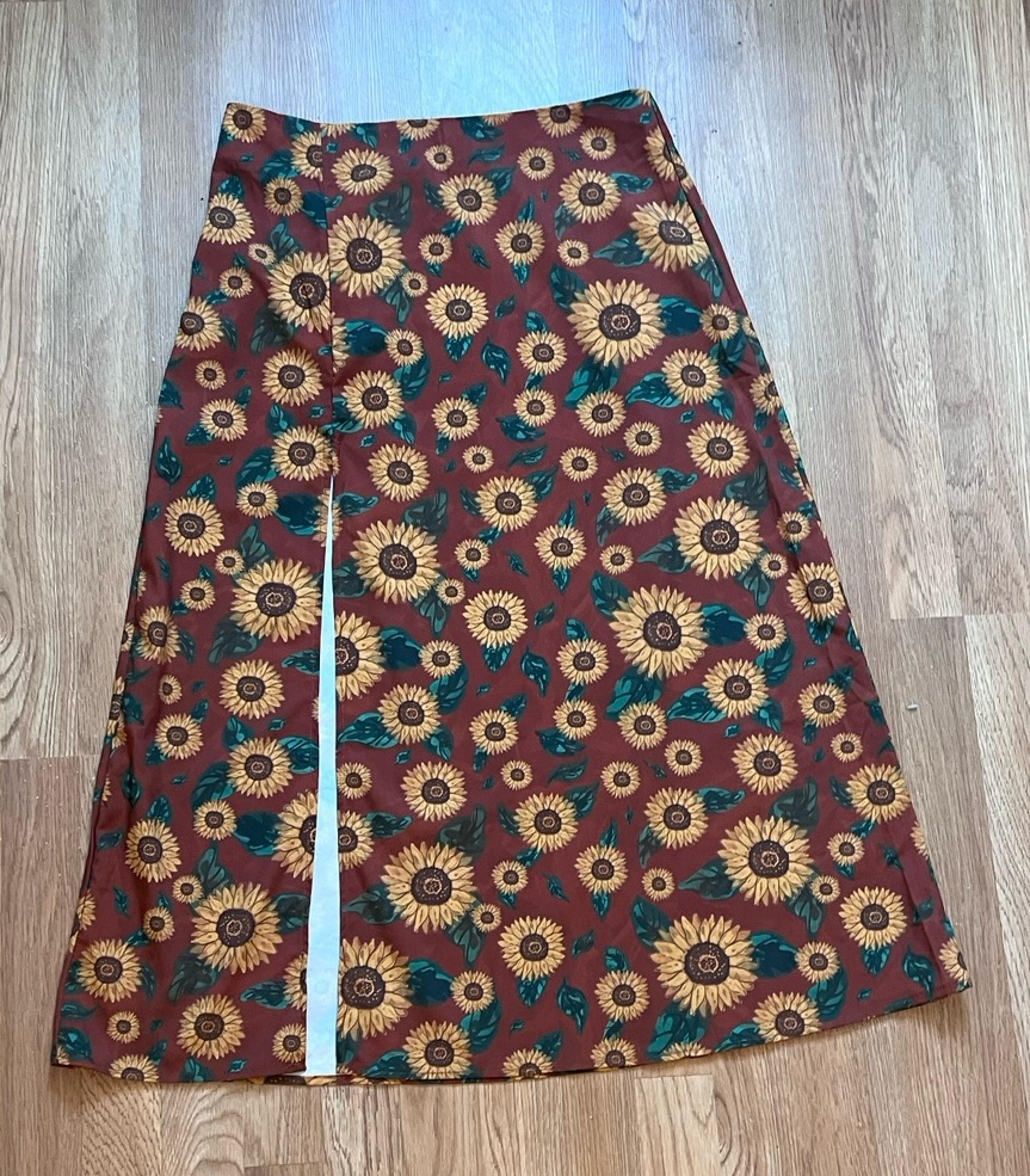 NWT Shein Sunflower Print Maxi Skirt