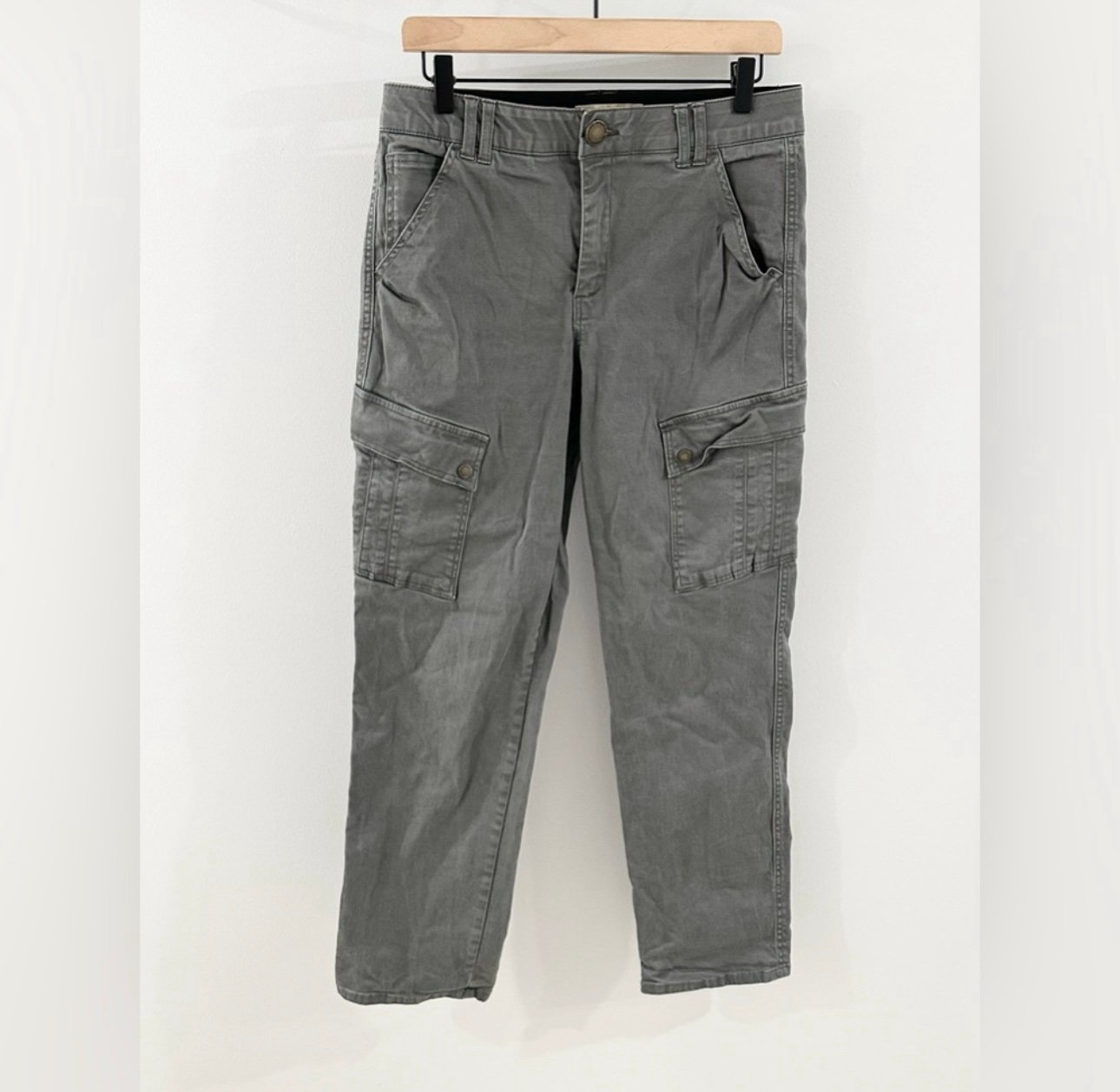 Democracy ‘Ab Technology’ Straight Leg Cargo Pants Gray Size 10