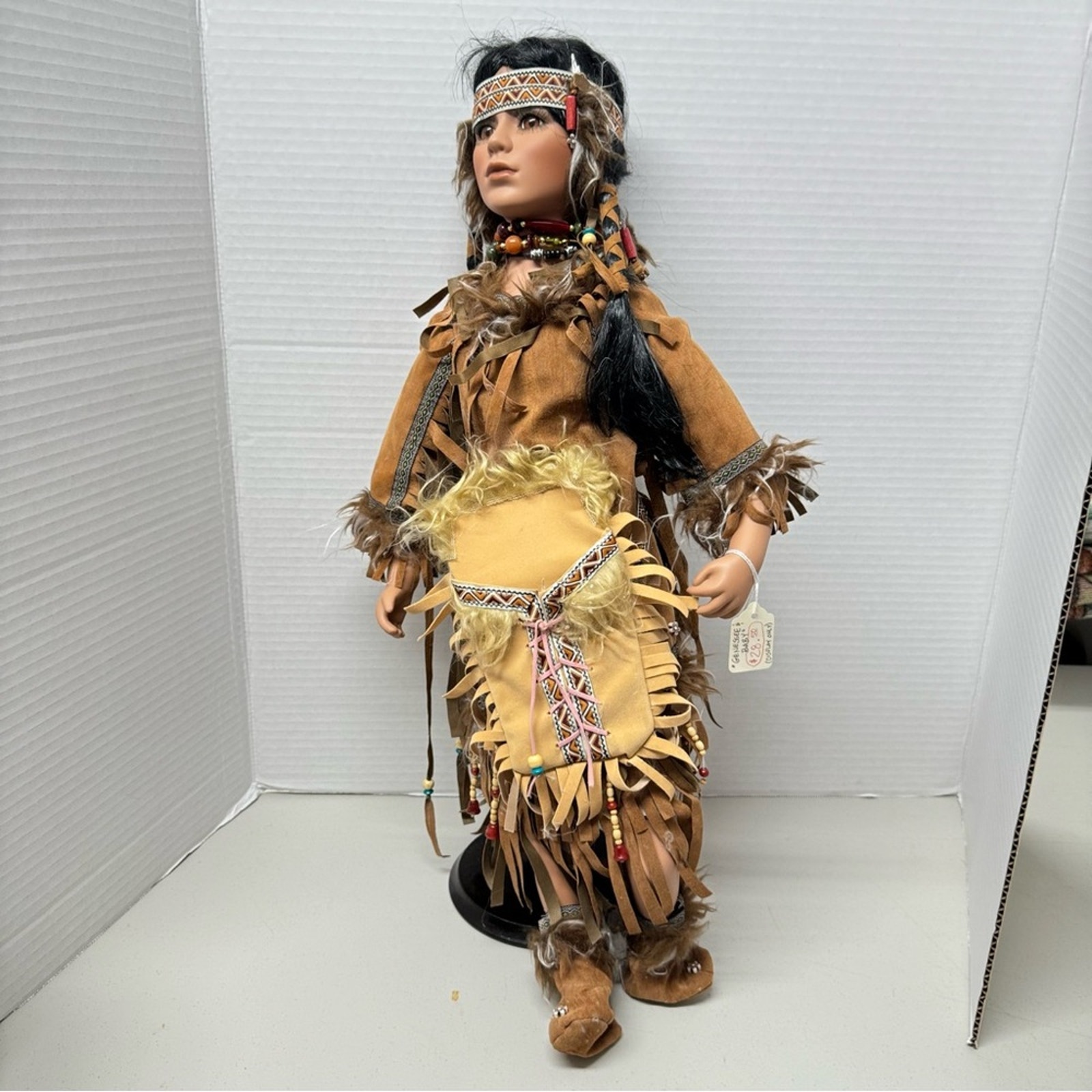 Native American Porcelain Doll Collectible WA Quinalt Indian Tribe Souvenir