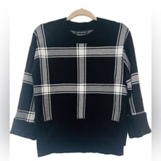 Womens Banana Republic Black and White Plaid Hi Low Cut Sweater. Size XS
