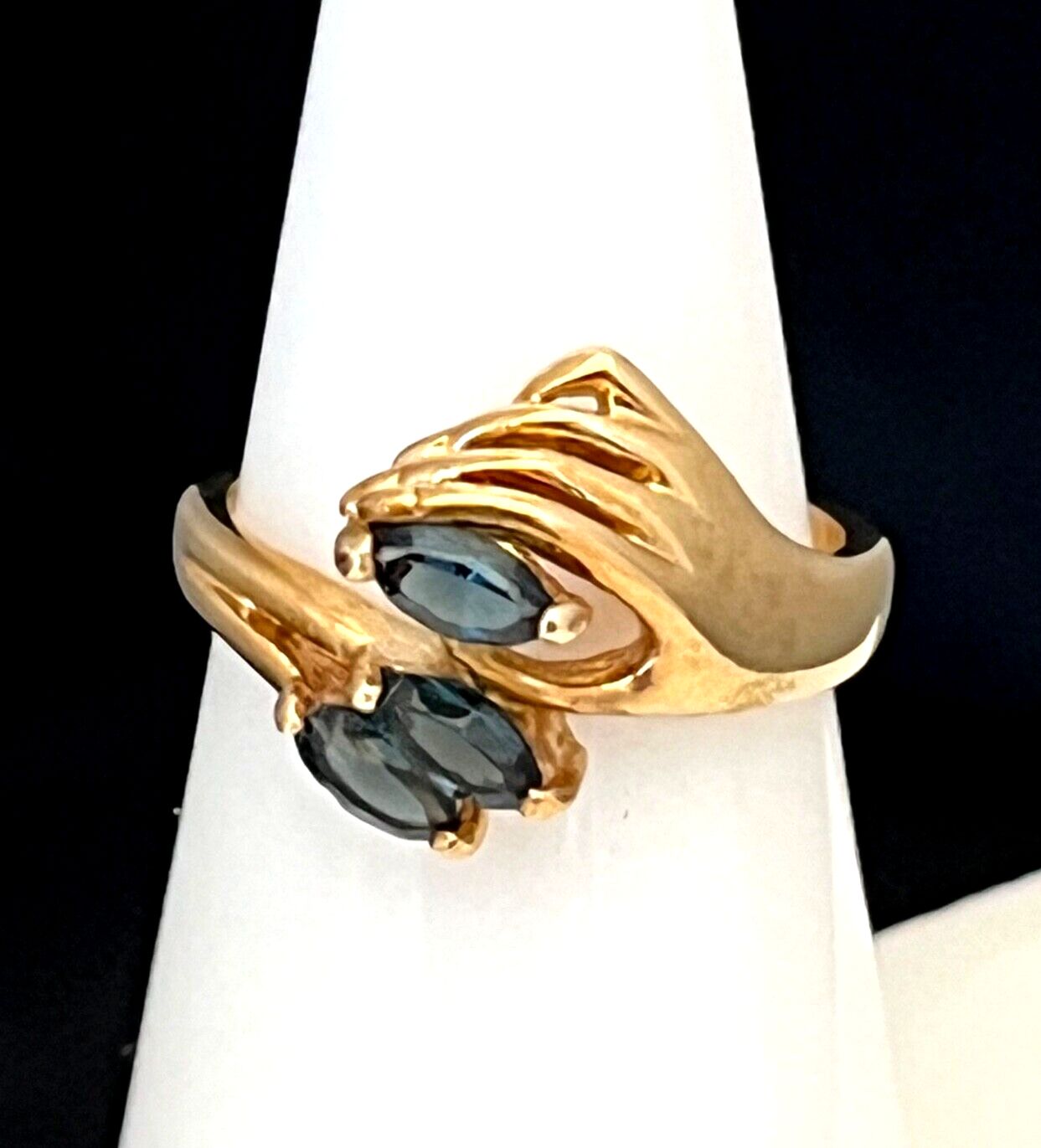 Vintage Ring Size 5 Victorian Style Hand Holding Blue Crystal 14K Gold Plate 14Y