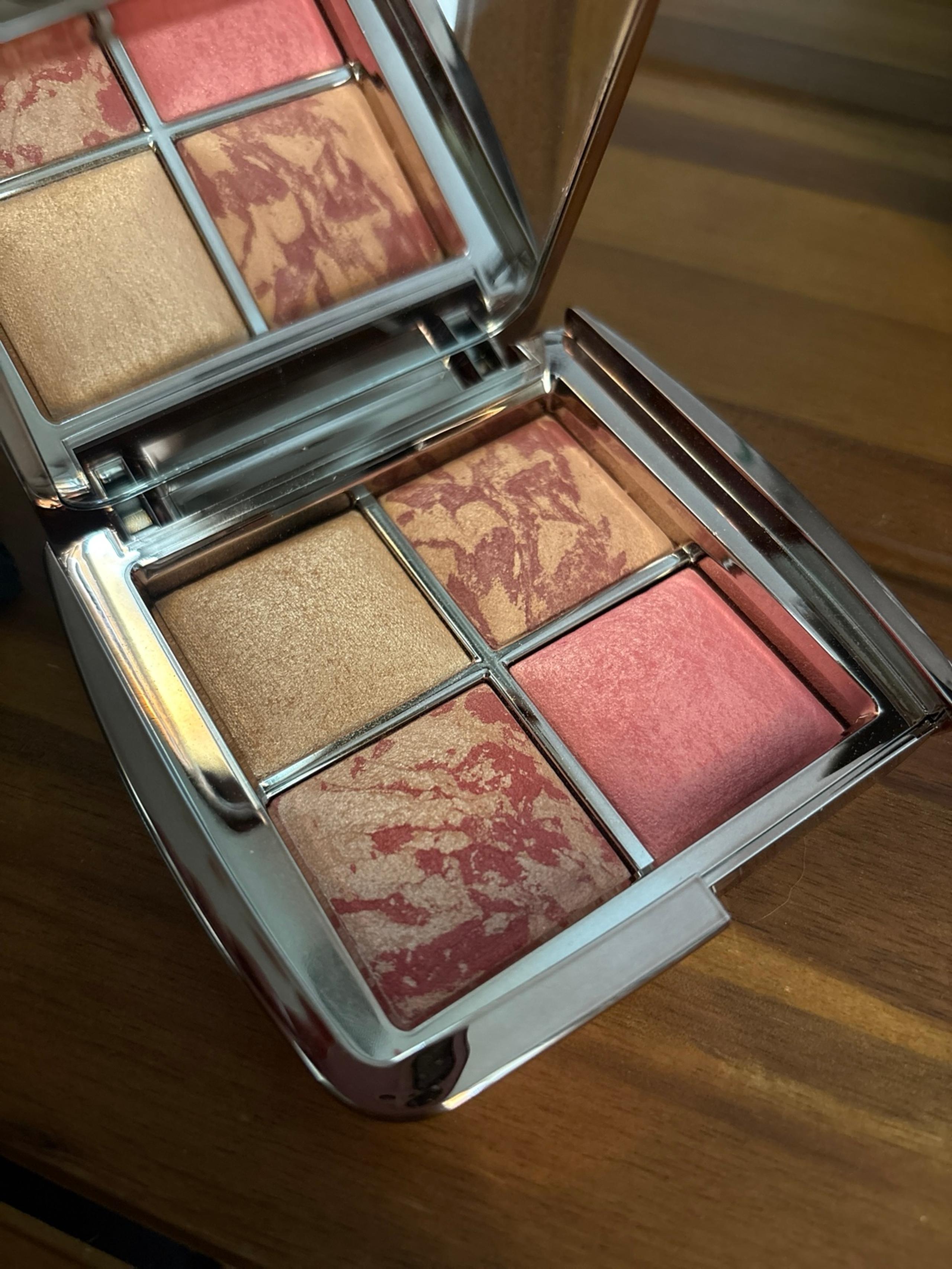 Custom Hourglass Ambient Lighting Palette