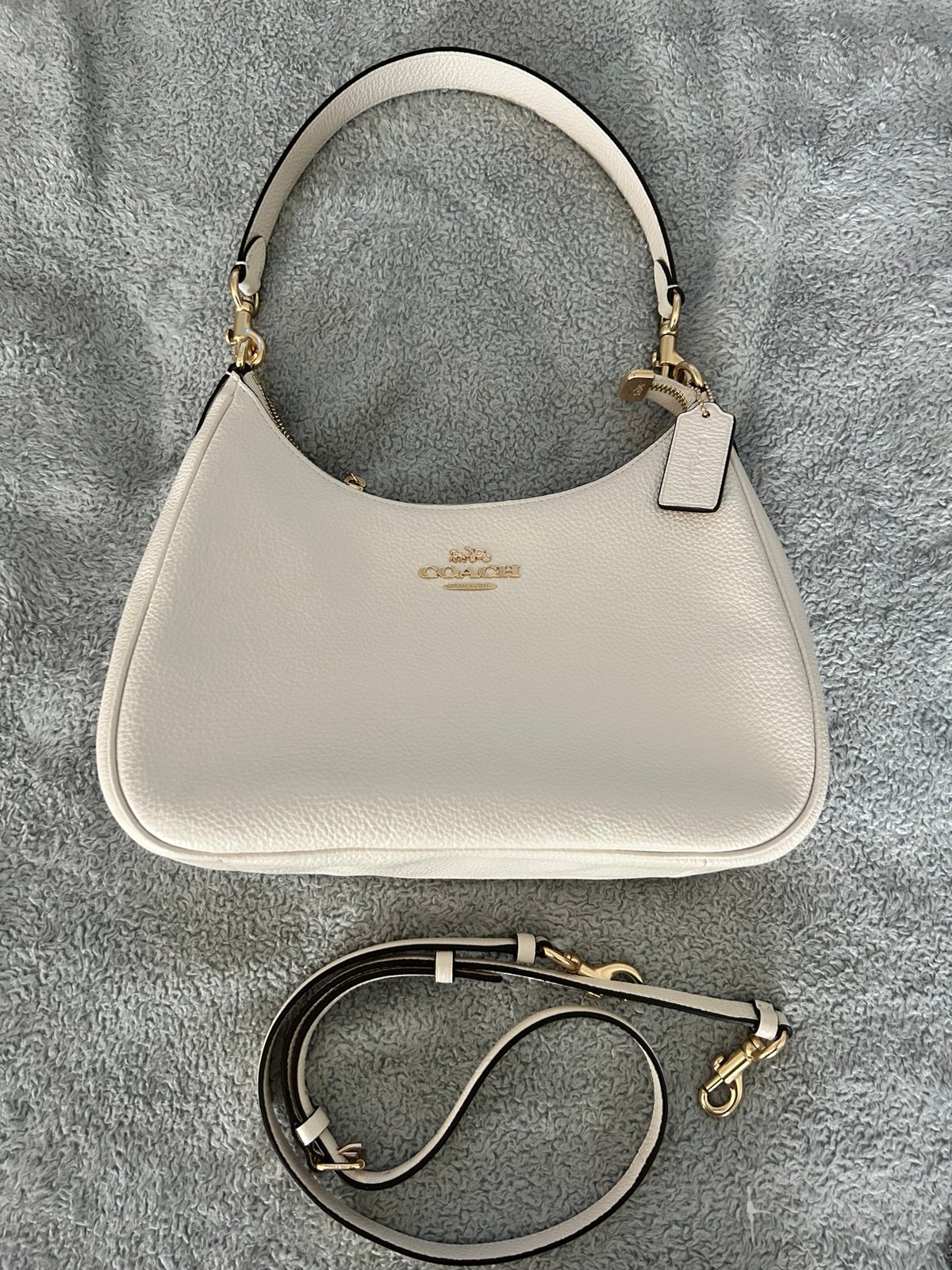 Coach Teri Hobo